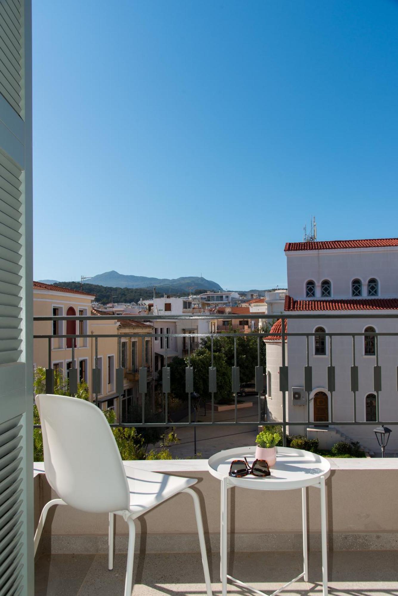 The Met Suite 3, Elegant Stay Centrally In Rethymno! Екстериор снимка